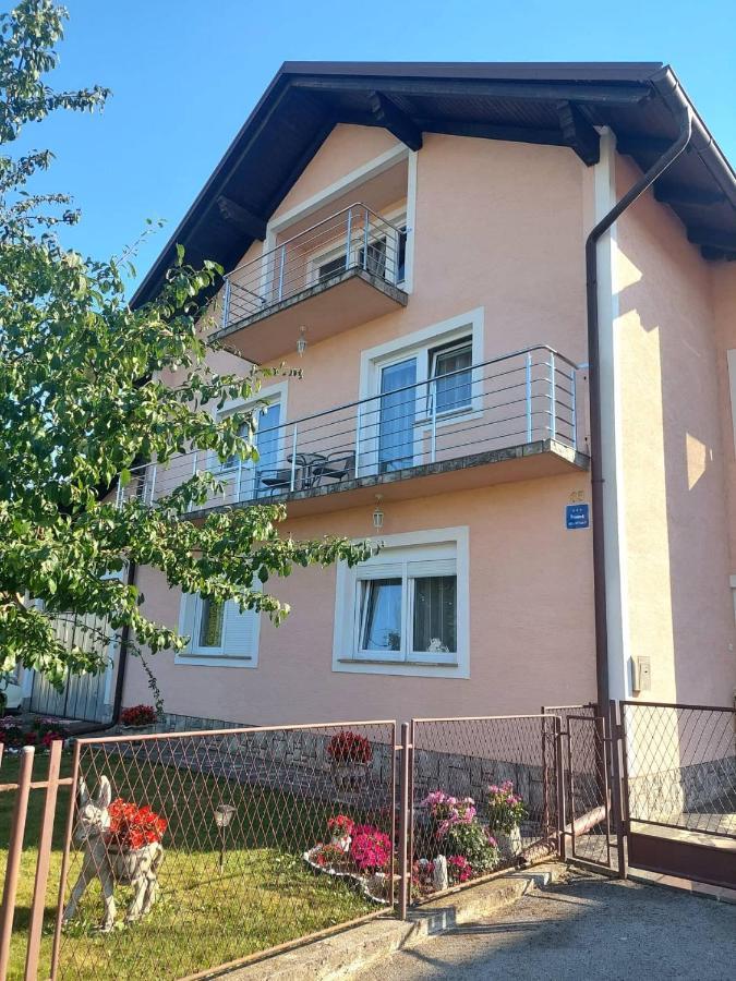 Dream Apartman Otocsán Kültér fotó