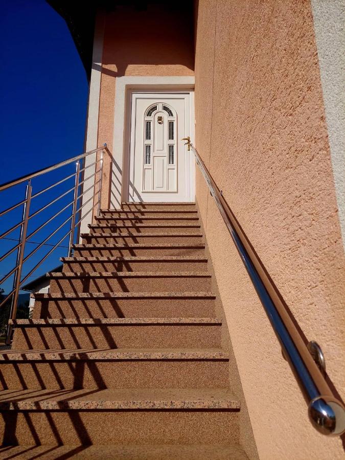 Dream Apartman Otocsán Kültér fotó